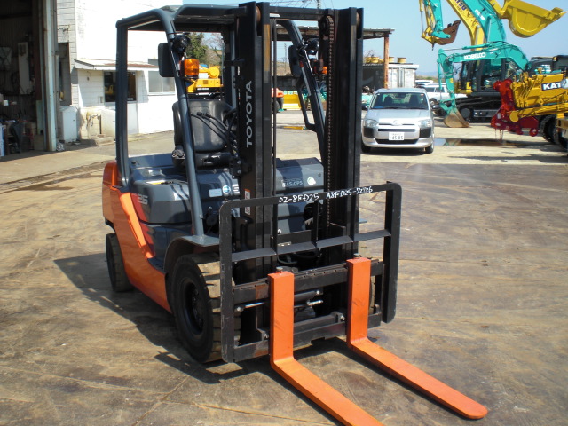 02-8FD25 72726 01.JPG